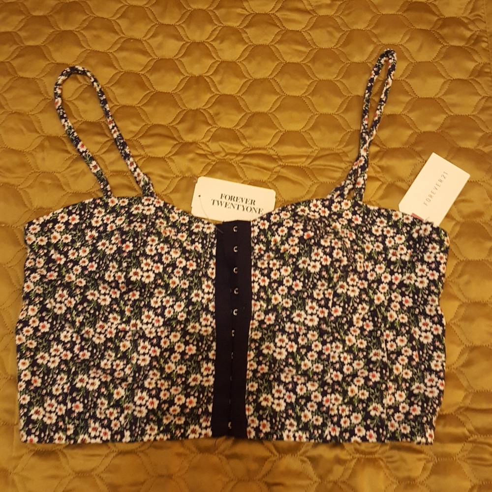 NWT Crop Top🌾 Forever 21🌾size M